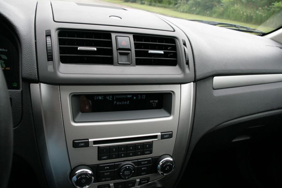  Ford Fusion Hybrid 2010 года  (US) (фото 65 из 111)